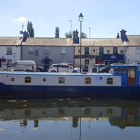 Roisin Dubh Houseboat Hotel Sallins ภายนอก รูปภาพ